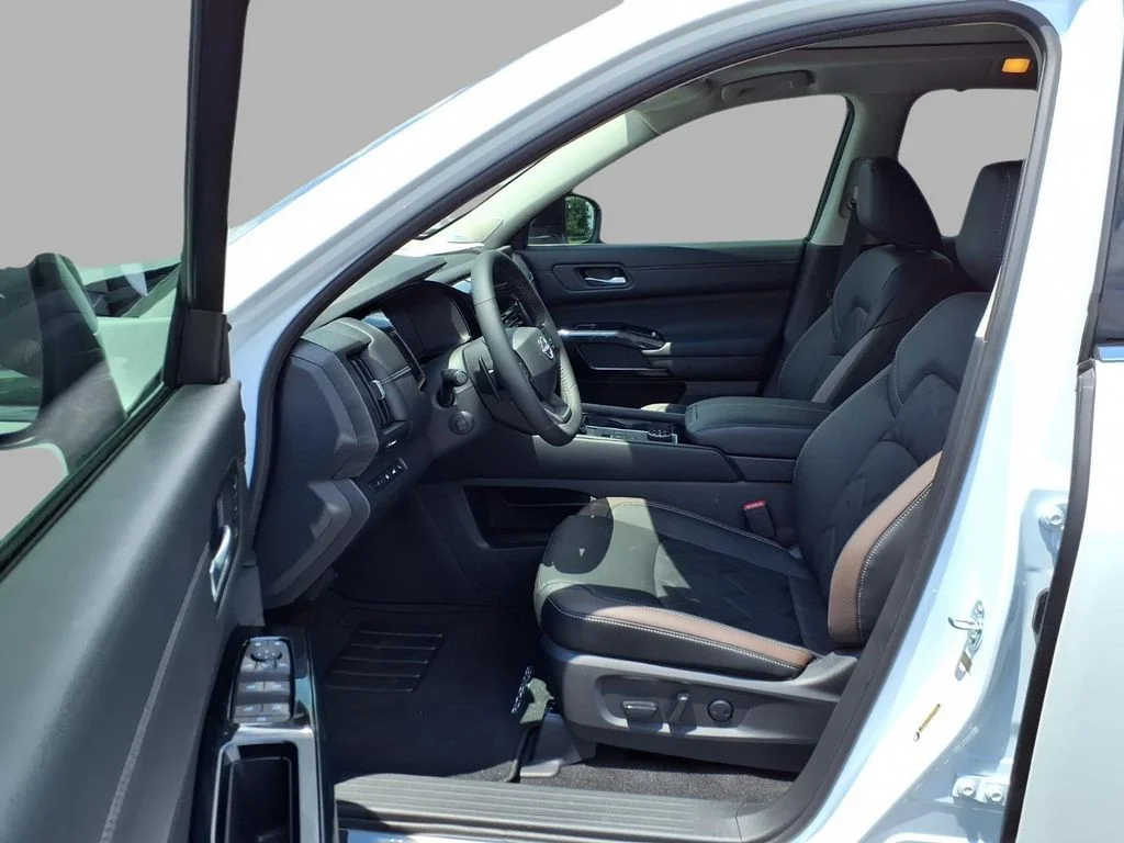 New 2026 Everest White Pearl TriCoat Nissan Platinum image 20