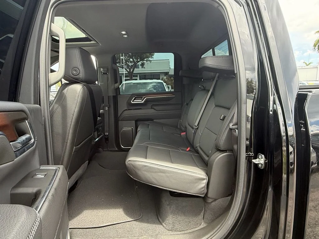 Used 2024 Onyx Black GMC Denali image 11
