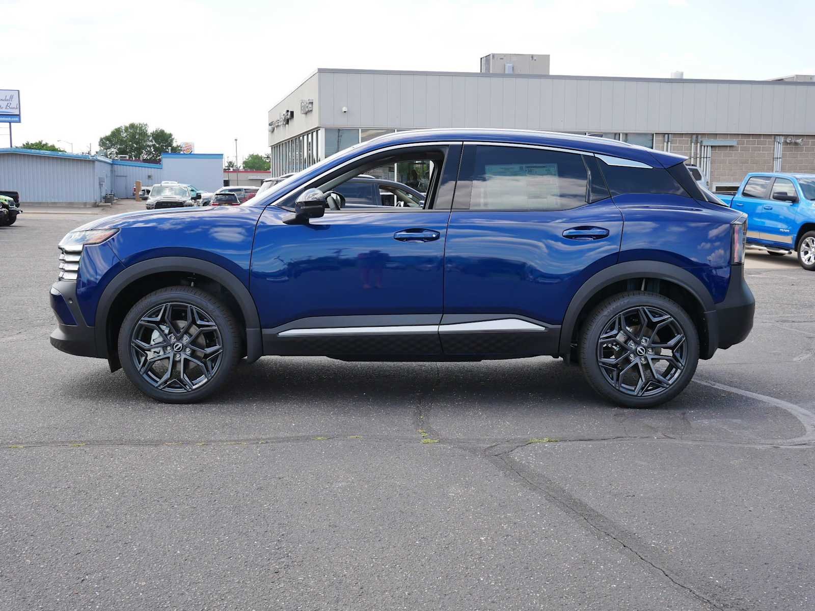 New 2026 Deep Blue Pearl Nissan SR image 4