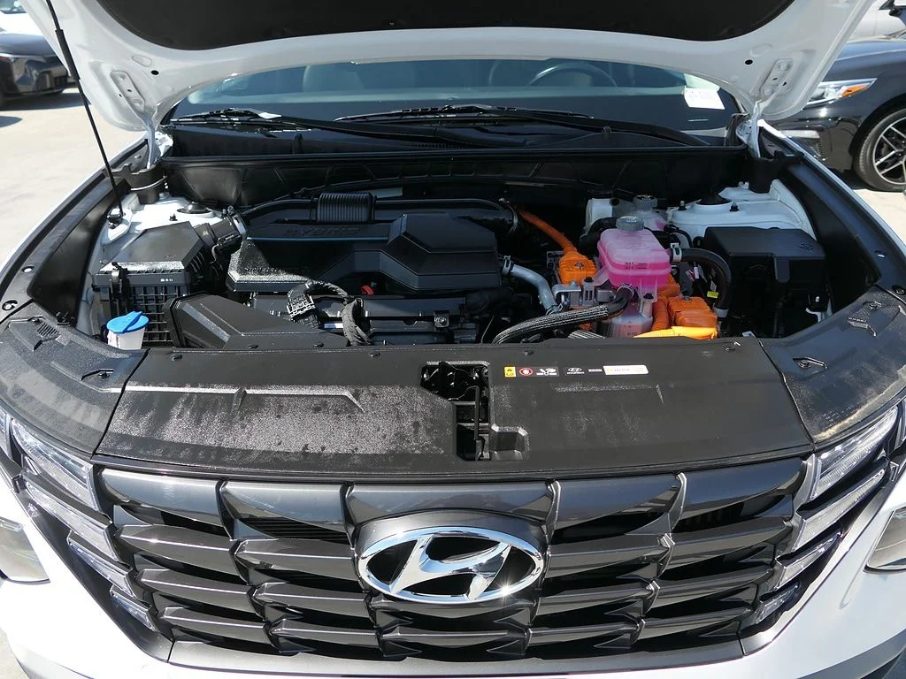 Used 2024 White Hyundai SEL Convenience image 30