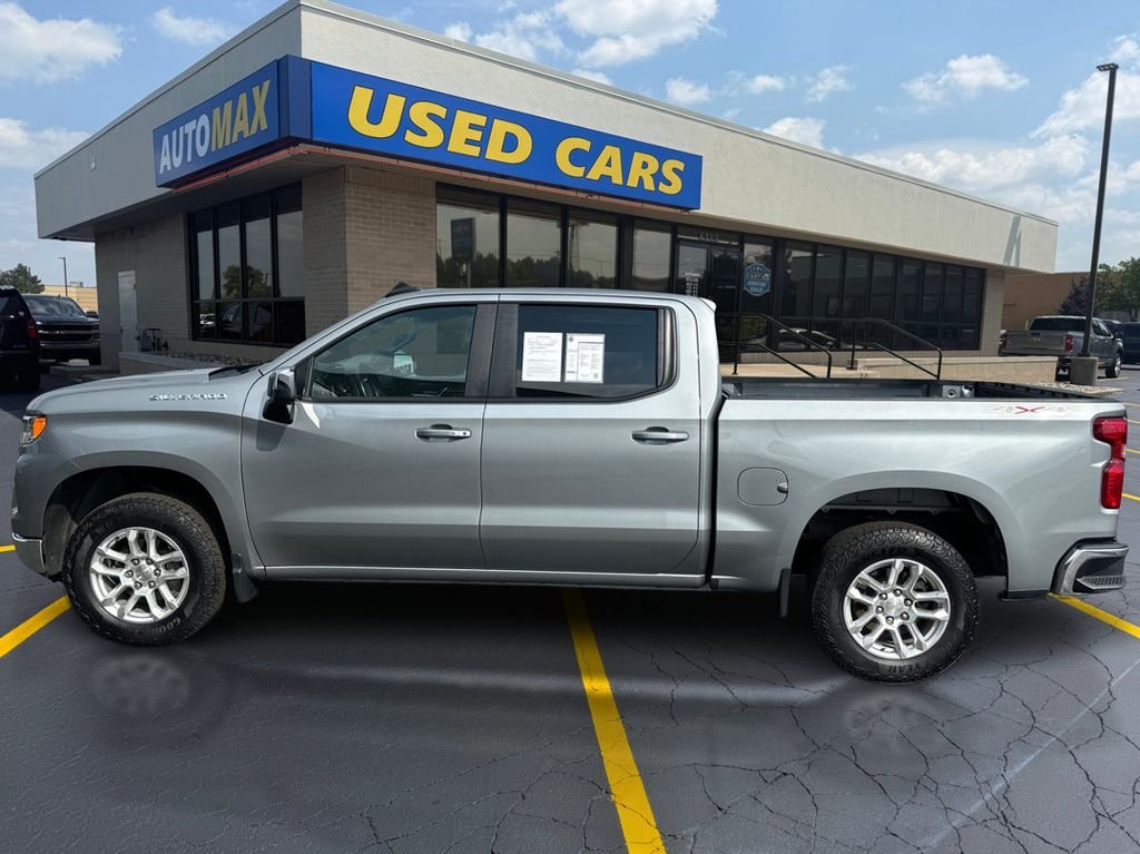 Used 2024 Sterling Gray Metallic Chevrolet LT image 8