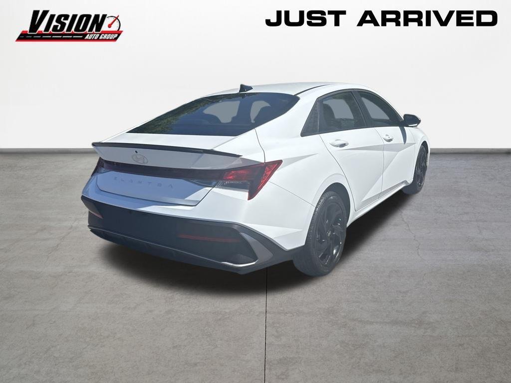 New 2026 White Hyundai SEL Sport image 6