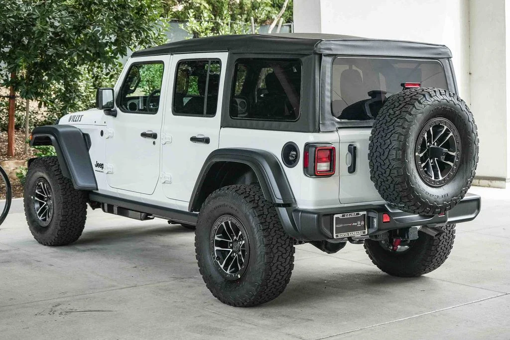 New 2026 Bright White Clear-Coat Exterior Paint Jeep Willys image 4