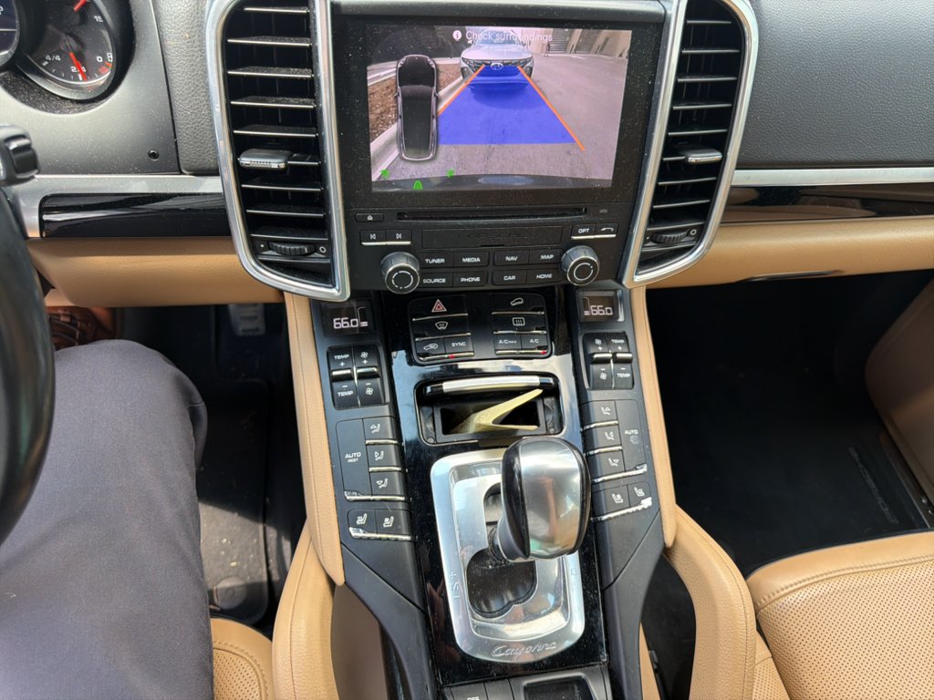 Used 2018 Moonlight Blue Metallic Porsche Base image 10