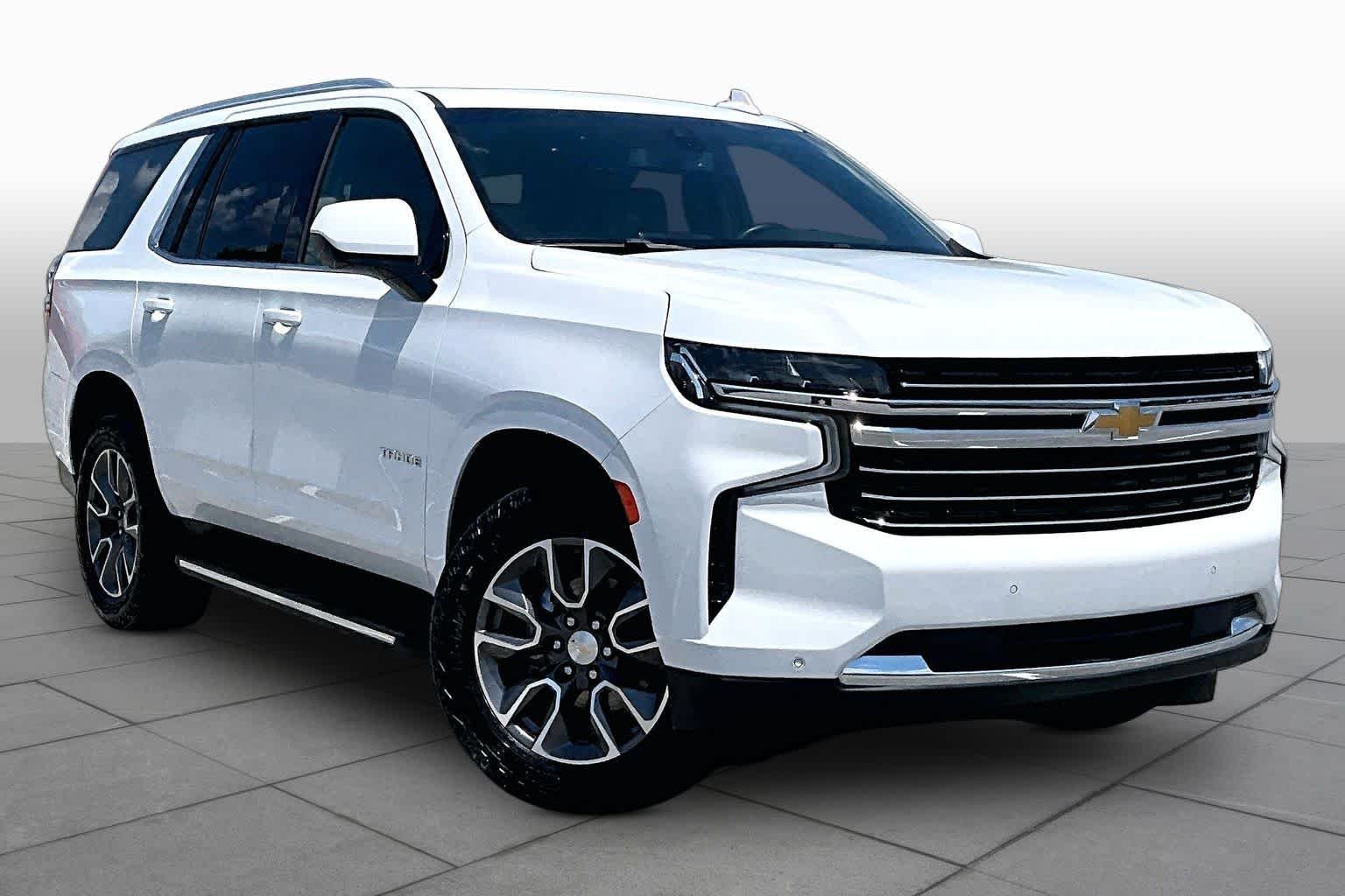 Used 2022 Summit White Chevrolet LT image 3