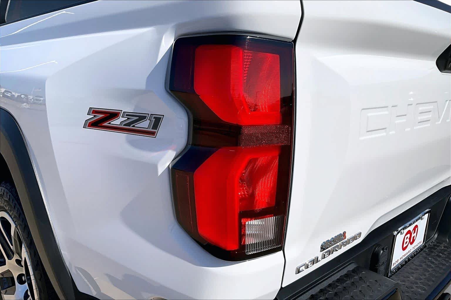 Used 2024 Summit White Chevrolet 4WD Z71 image 27