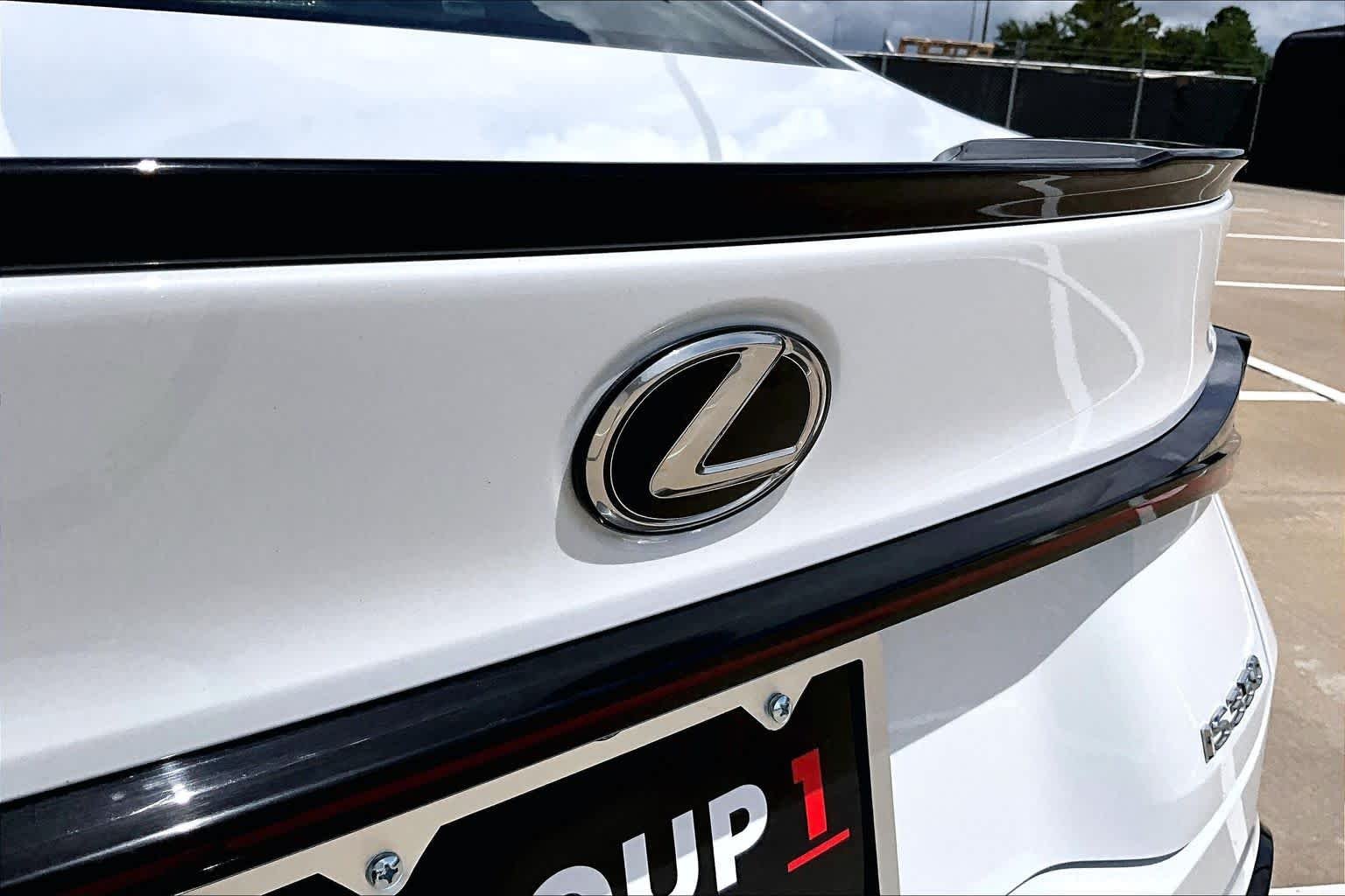 Used 2024 Ultra White Lexus F SPORT Design image 31