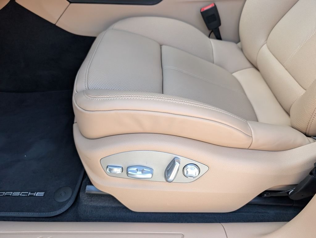 Used 2026 White Porsche  image 21