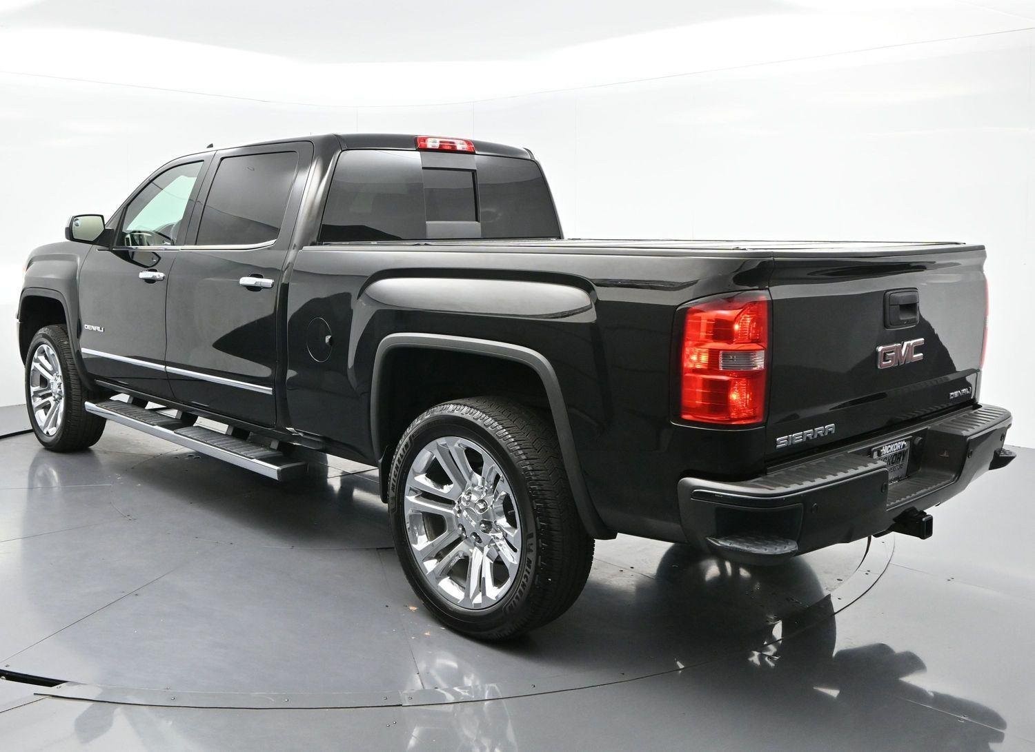 Used 2015 Onyx Black GMC Denali image 5