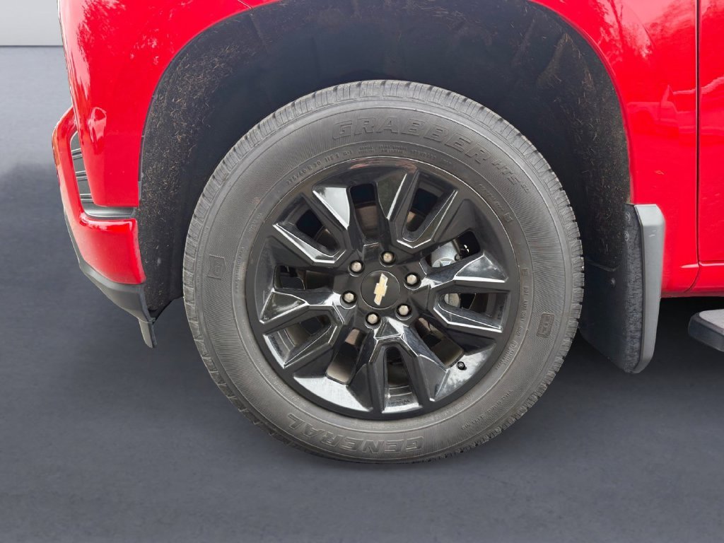 Used 2022 Red Chevrolet Custom image 10