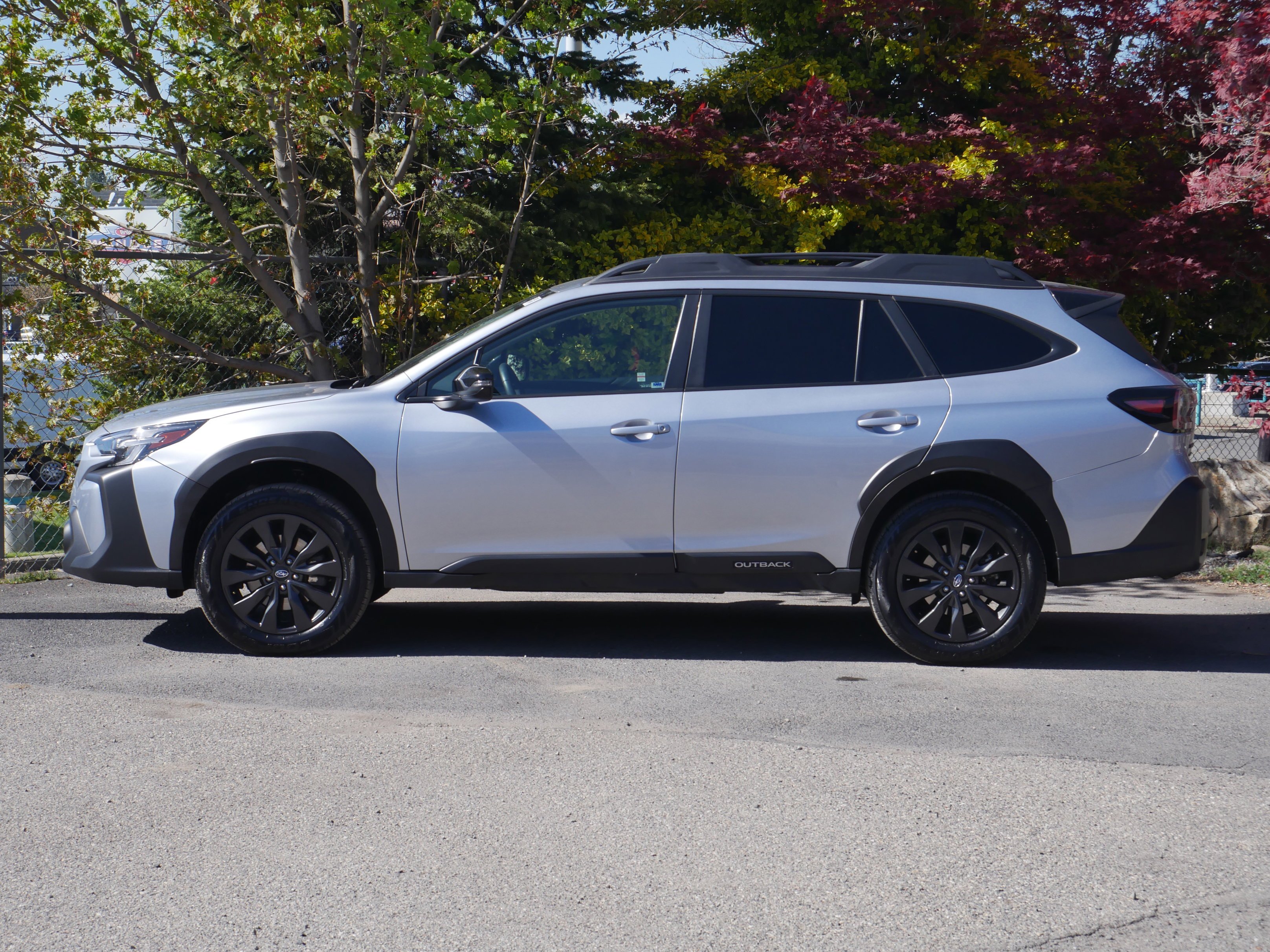 Used 2023 Ice Silver Metallic Subaru Onyx Edition XT image 14