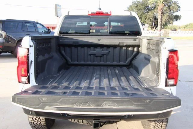 2026 Chevrolet Colorado ZR2 - Photo 9