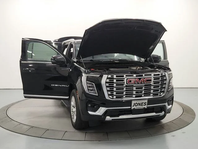 Used 2025 Black GMC Denali image 11