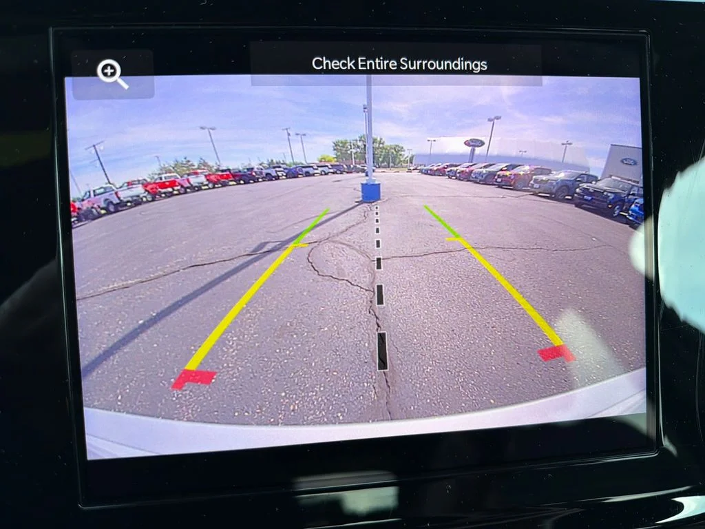 Used 2025 Silver Jeep Altitude image 19