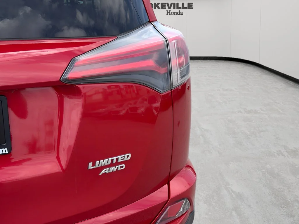 Used 2017 Barcelona Red Metallic Toyota Limited image 7