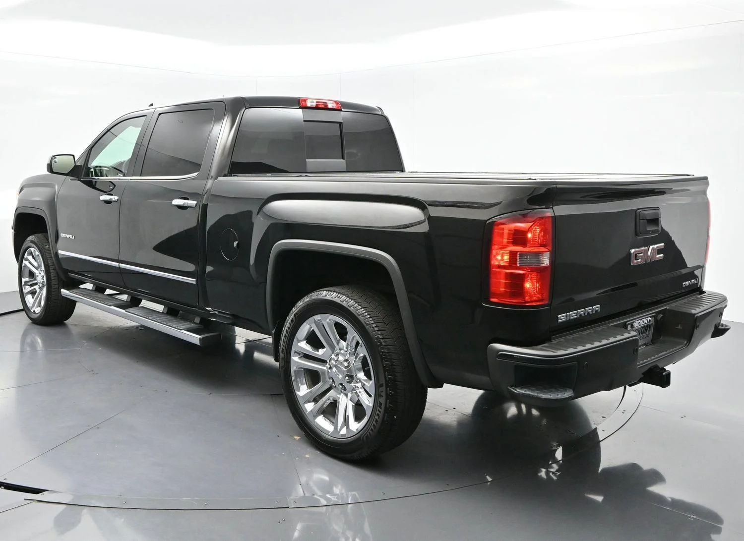 Used 2015 Onyx Black GMC Denali image 5