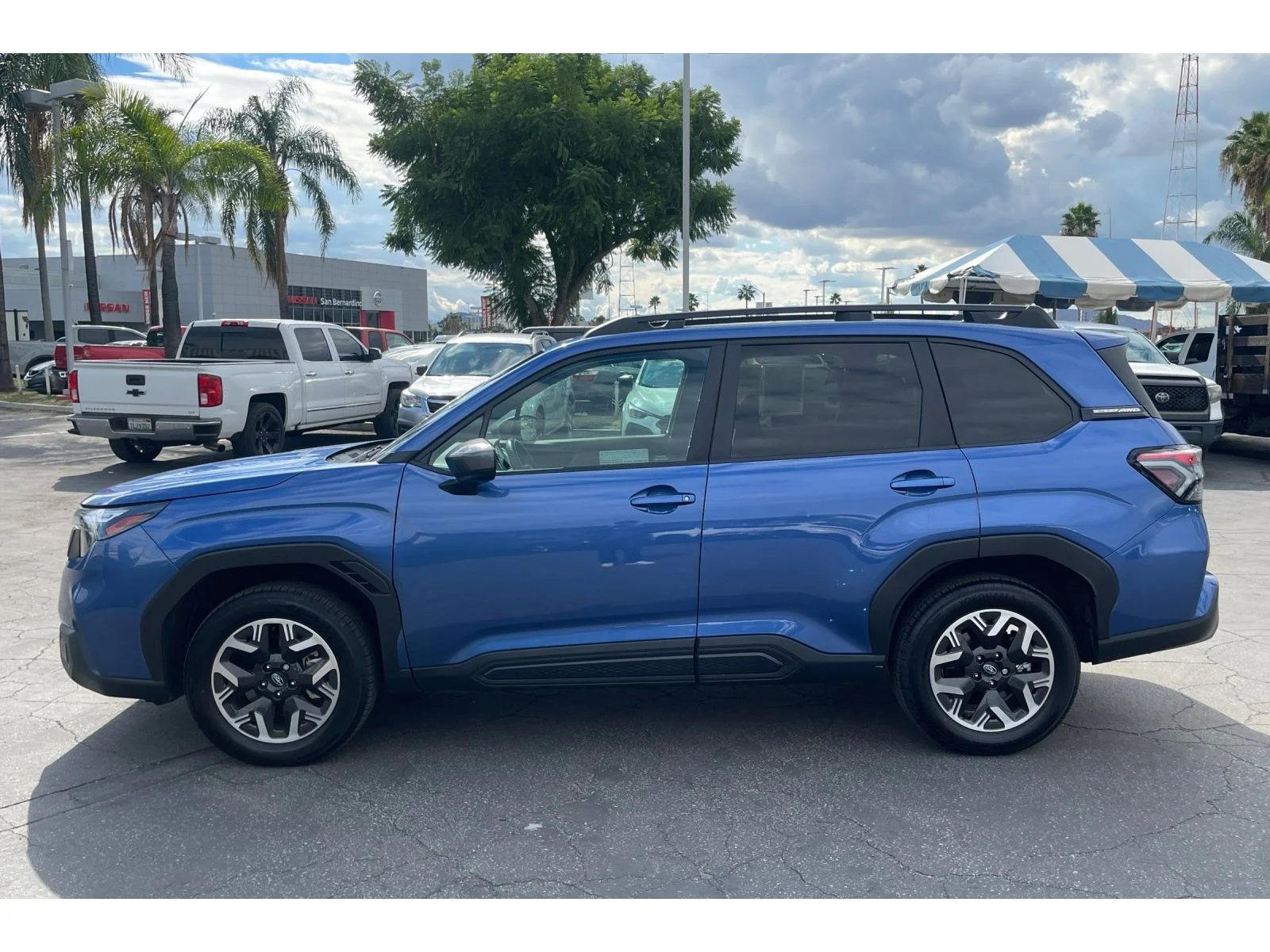 Used 2026 Daybreak Blue Pearl Subaru Premium image 2