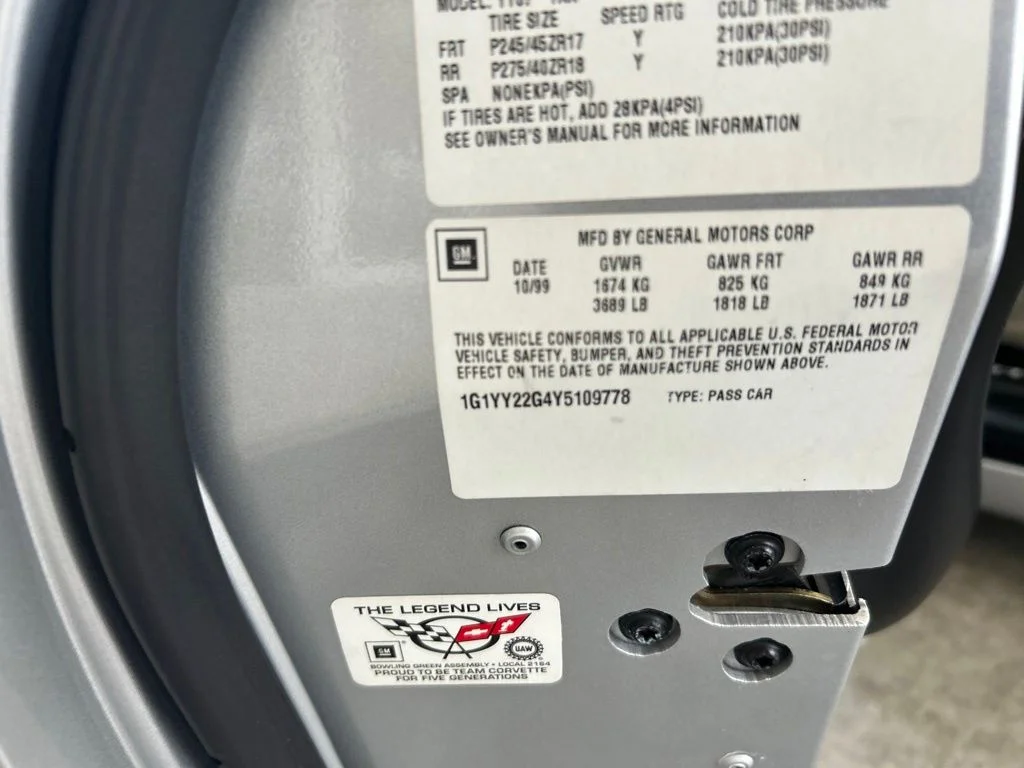 Used 2000 Silver Chevrolet Base image 34
