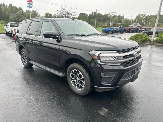 Used 2024 Black Ford XLT image 11