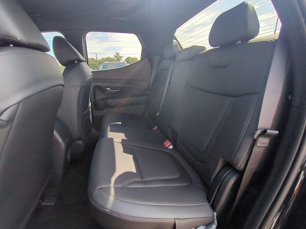 New 2027 Black Hyundai SE FWD image 15