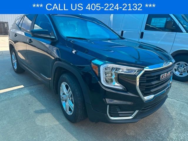 Used 2024 Ebony Twilight Metallic GMC SLE image 4