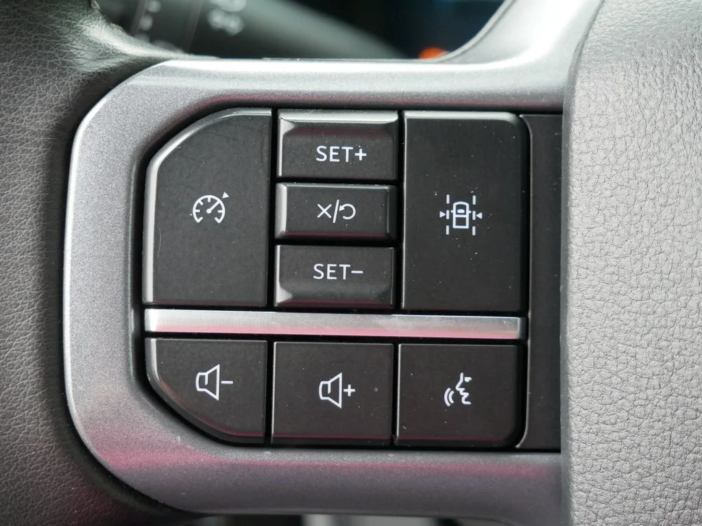 Used 2025 Black Ford XLT image 19