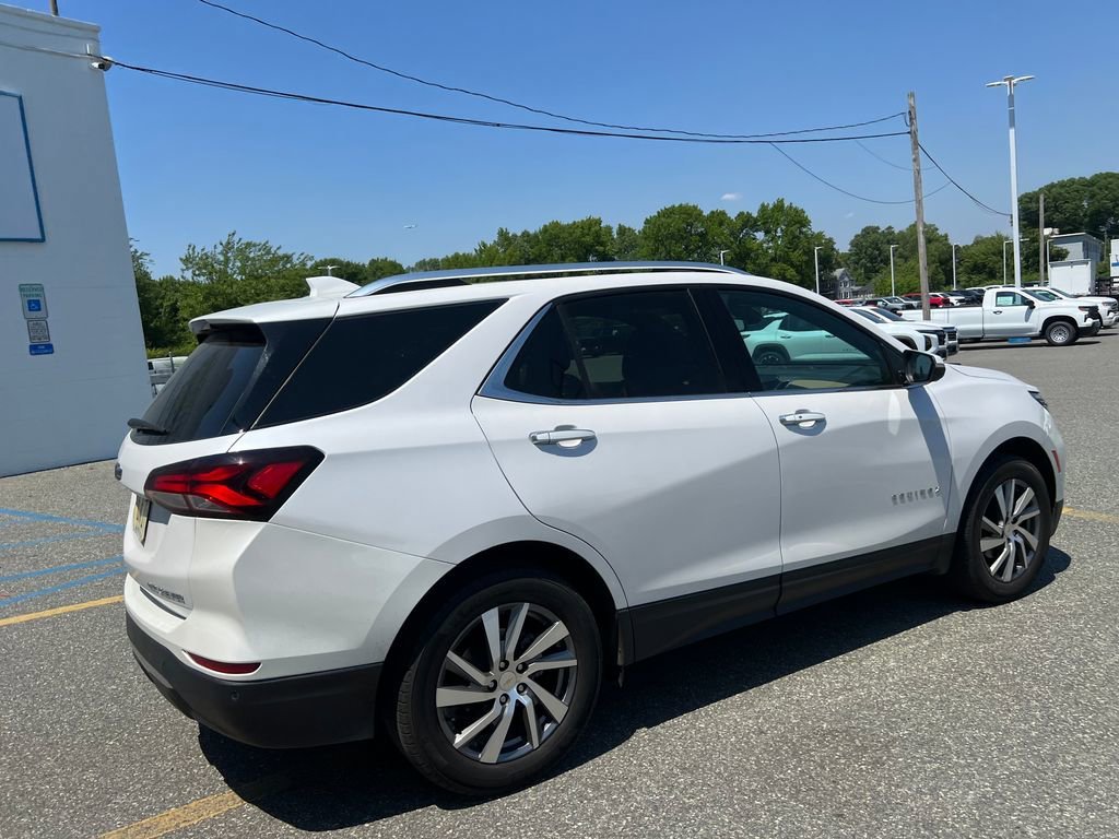 Certified Used 2024 Iridescent Pearl Tricoat Chevrolet Premier image 3