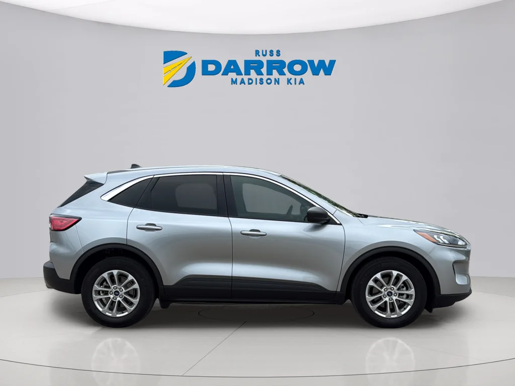 Used 2022 Silver Metallic Ford SE image 6