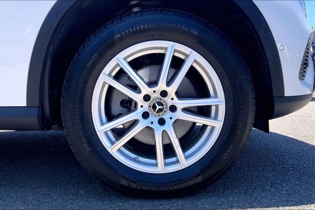 Certified Used 2023 White Mercedes-Benz GLC 300 image 9