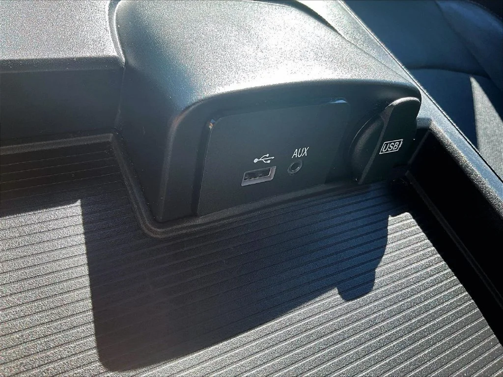 Used 2017 Black Ram Laramie image 31