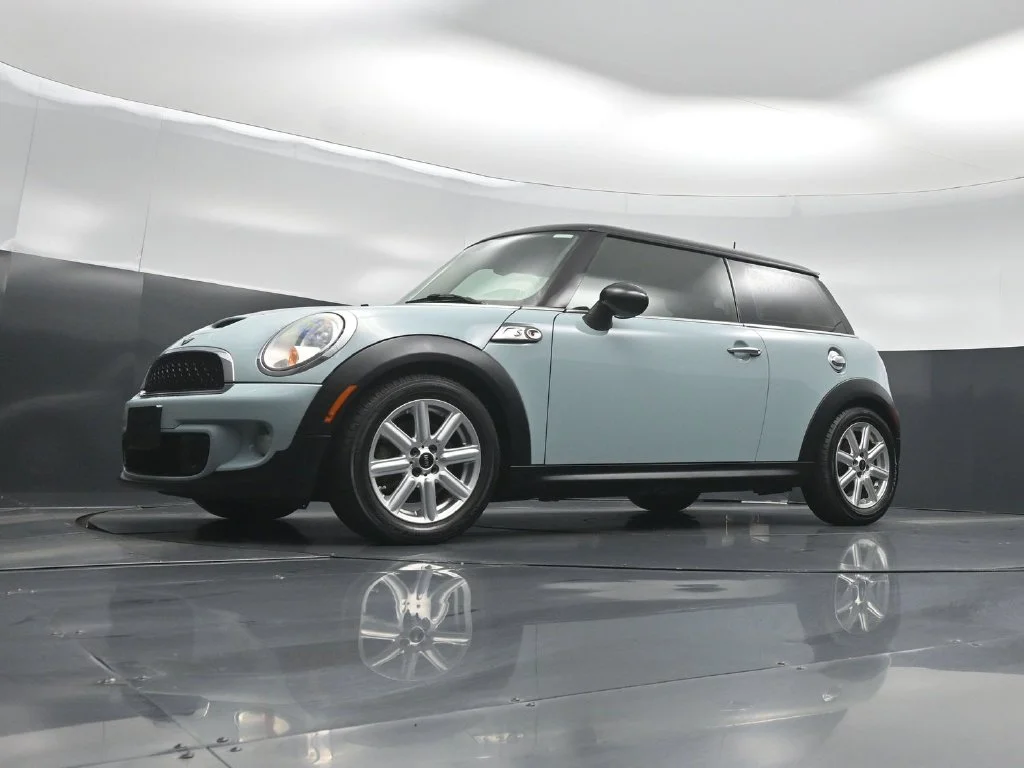 Used 2013 Blue MINI Base image 41