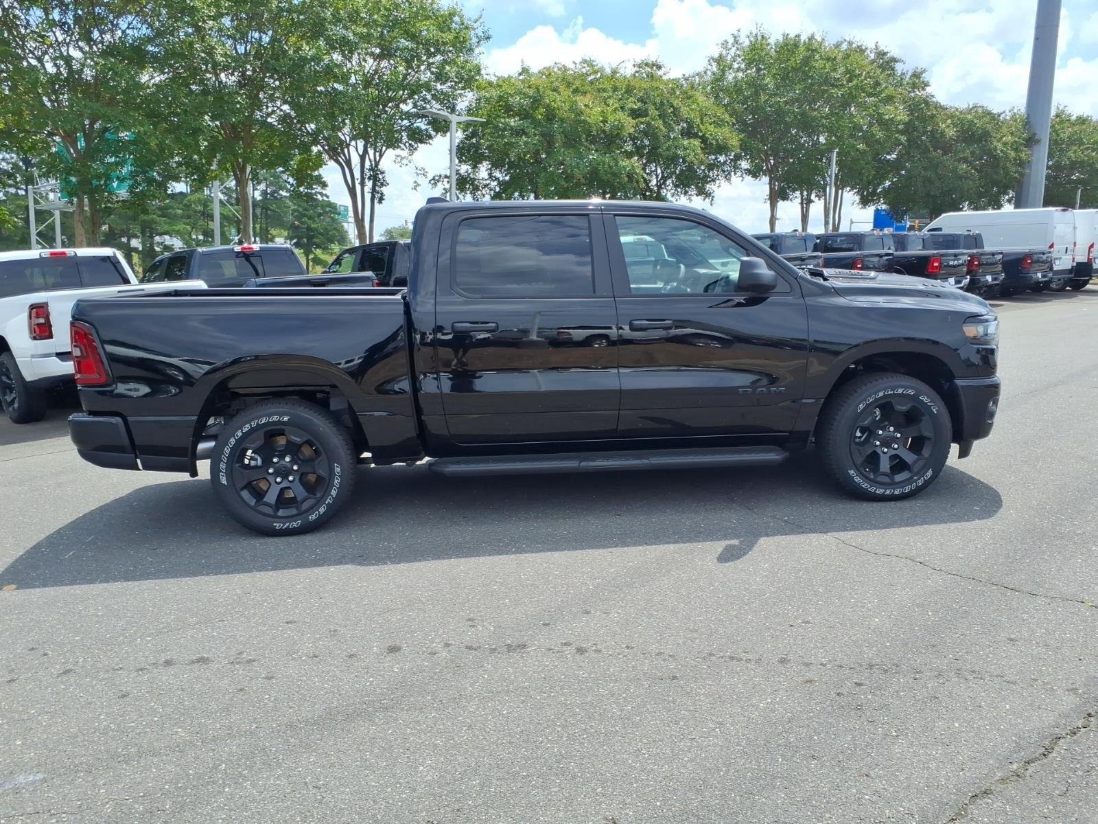 New 2026 Diamond Black Crystal Pearlcoat RAM Express image 10