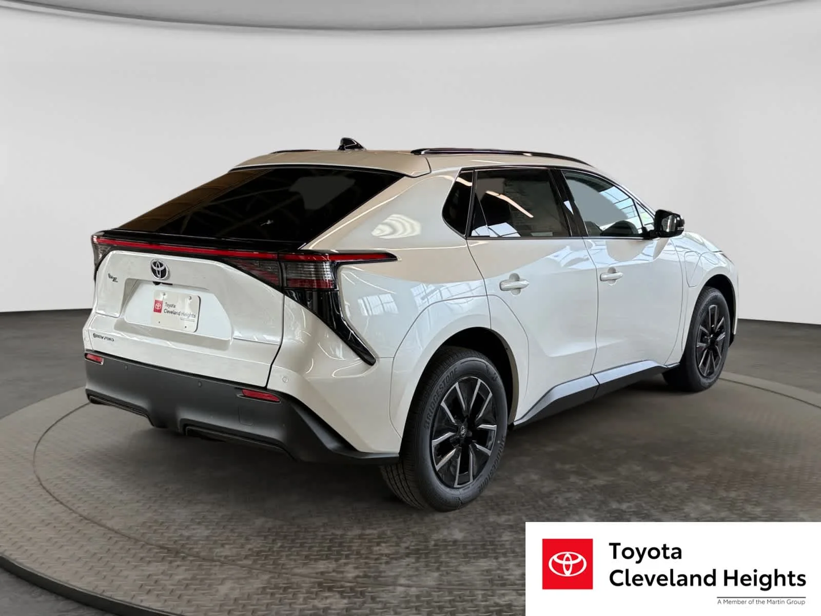 New 2026 Wind Chill Pearl Toyota XLE image 5