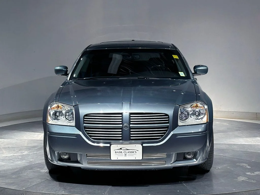 Used 2005 Green Dodge R/T image 3