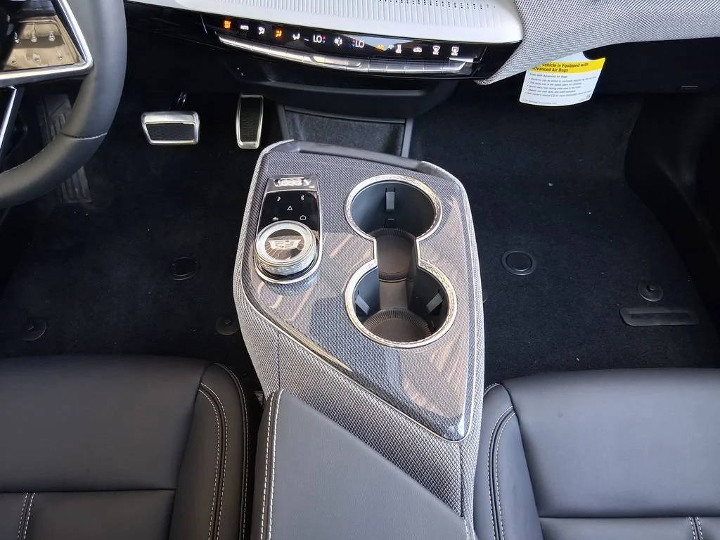 2026 Cadillac OPTIQ Sport - Photo 17