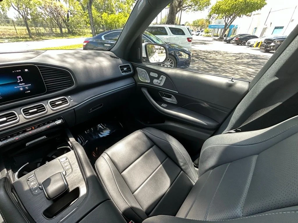 Used 2022 White Mercedes-Benz GLE 350 image 11