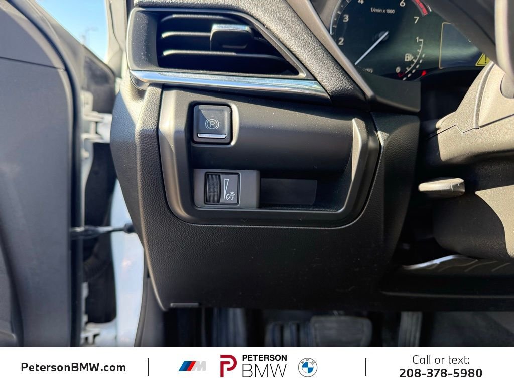 Used 2021 White Cadillac Premium Luxury image 28