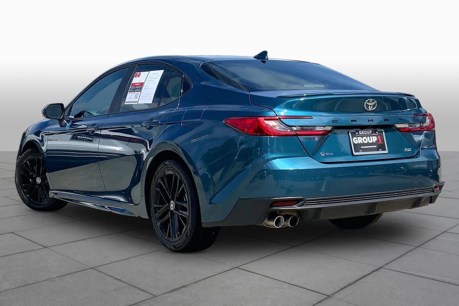 Used 2025 Ocean Gem Toyota SE image 12