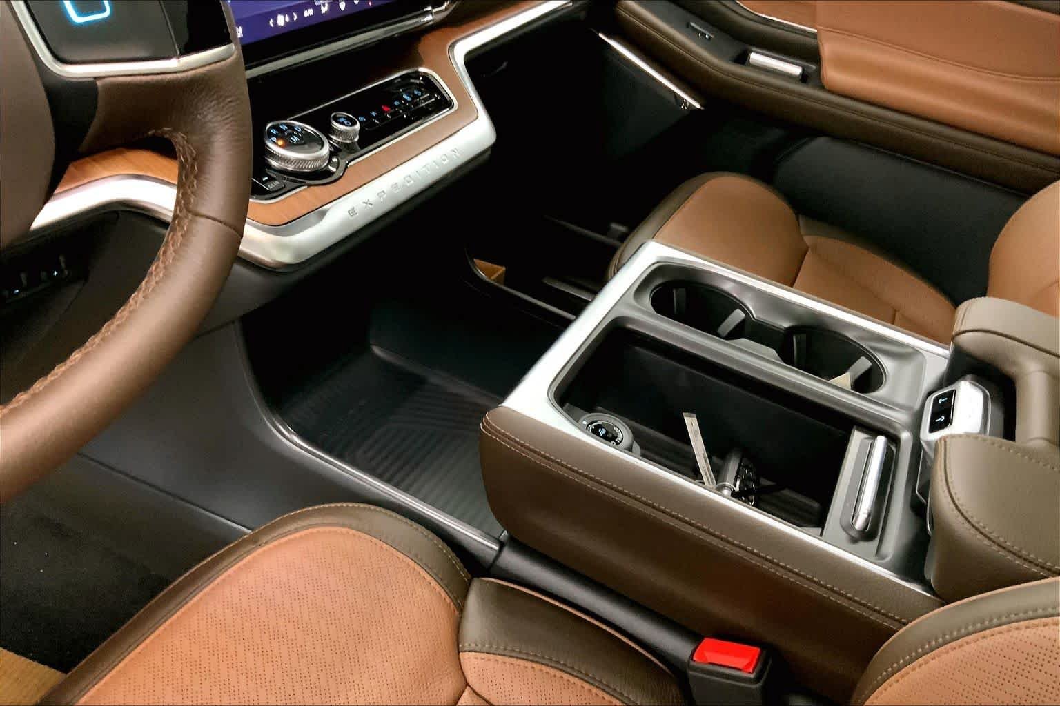 New 2026 Star White Metallic Tri-Coat Ford King Ranch® image 6