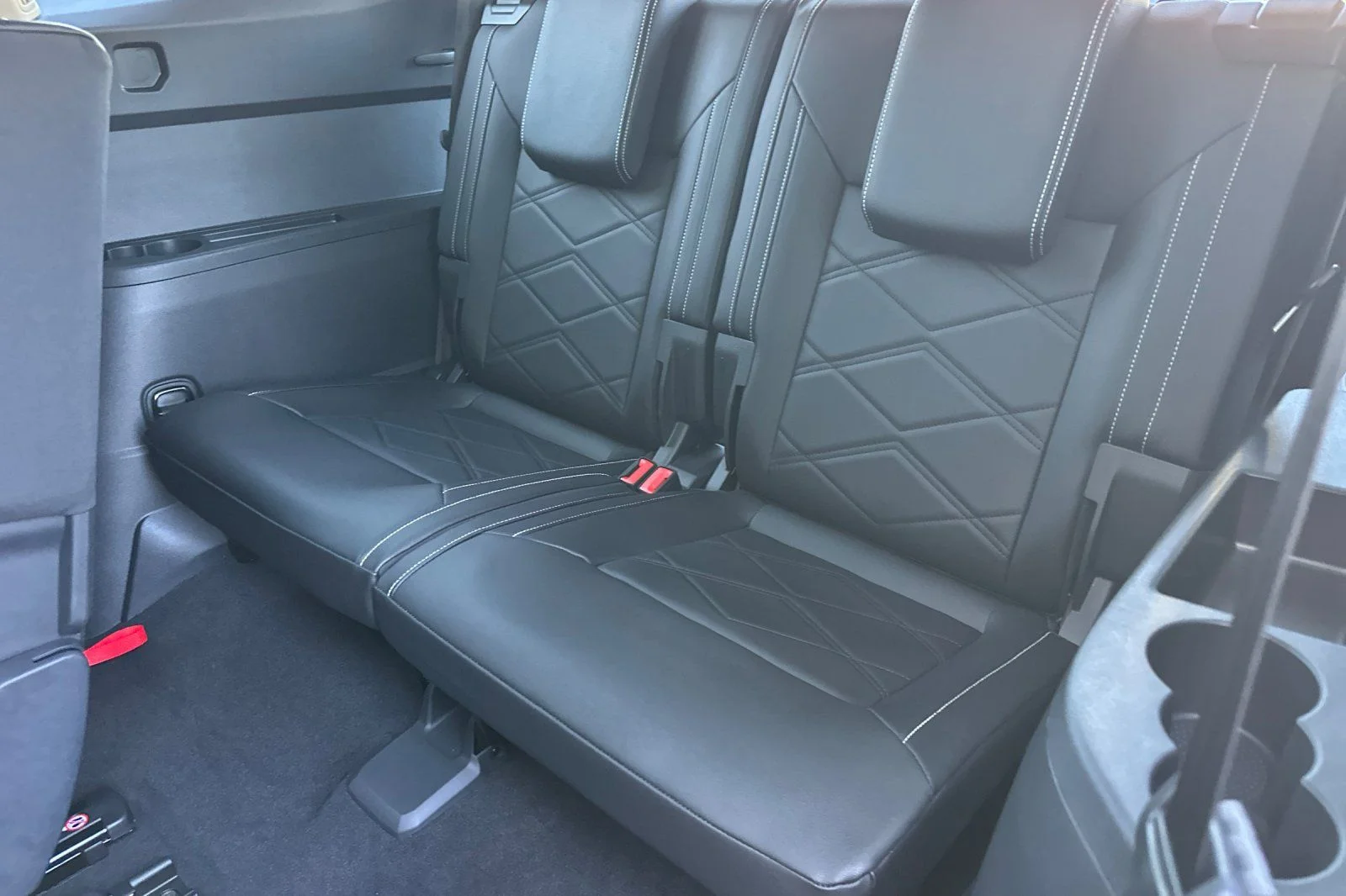 New 2026 Silver Volkswagen 2.0T SE w/Technology image 13