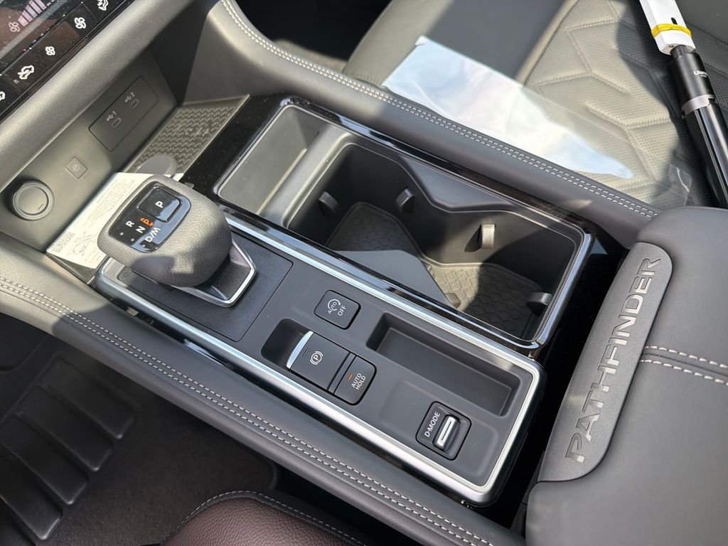 New 2026 Nissan Pathfinder Platinum 4D Sport Utility