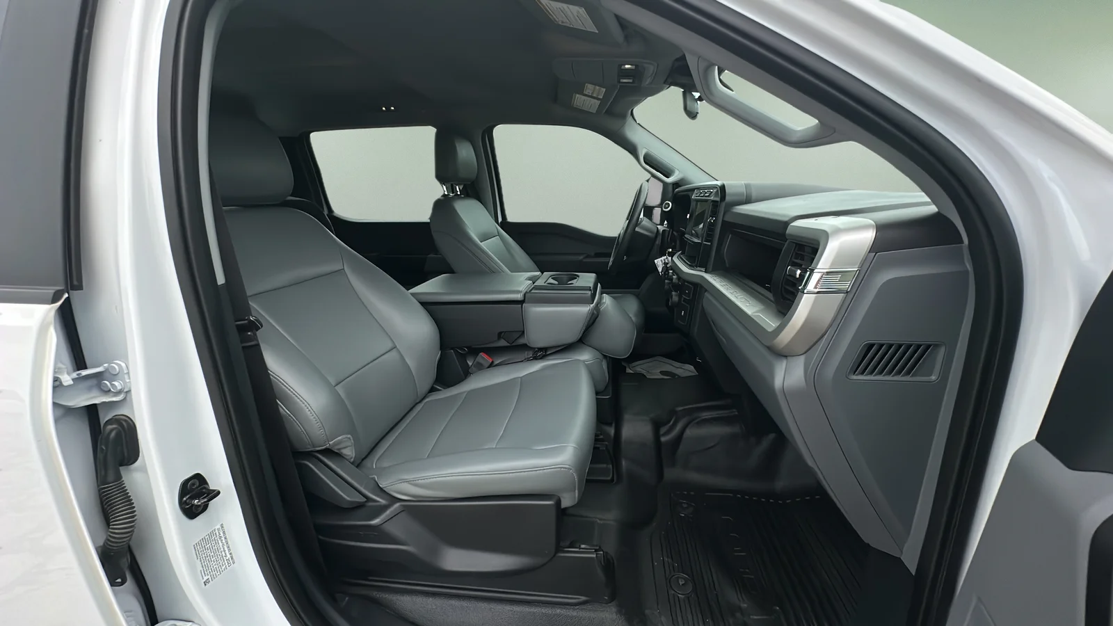 Used 2024 White Ford XL image 16