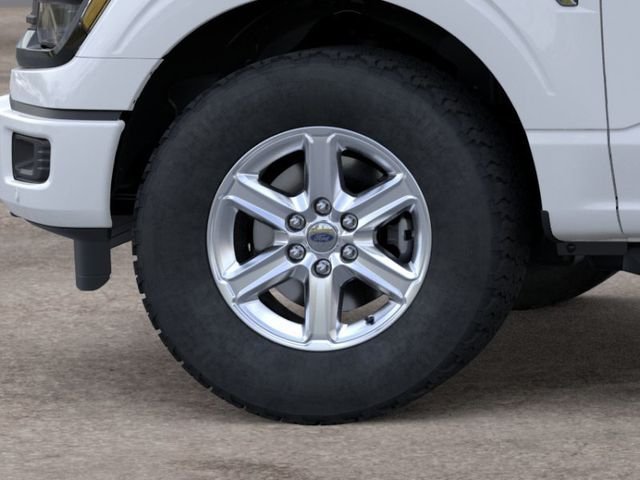 New 2026 Oxford White Ford XLT image 19
