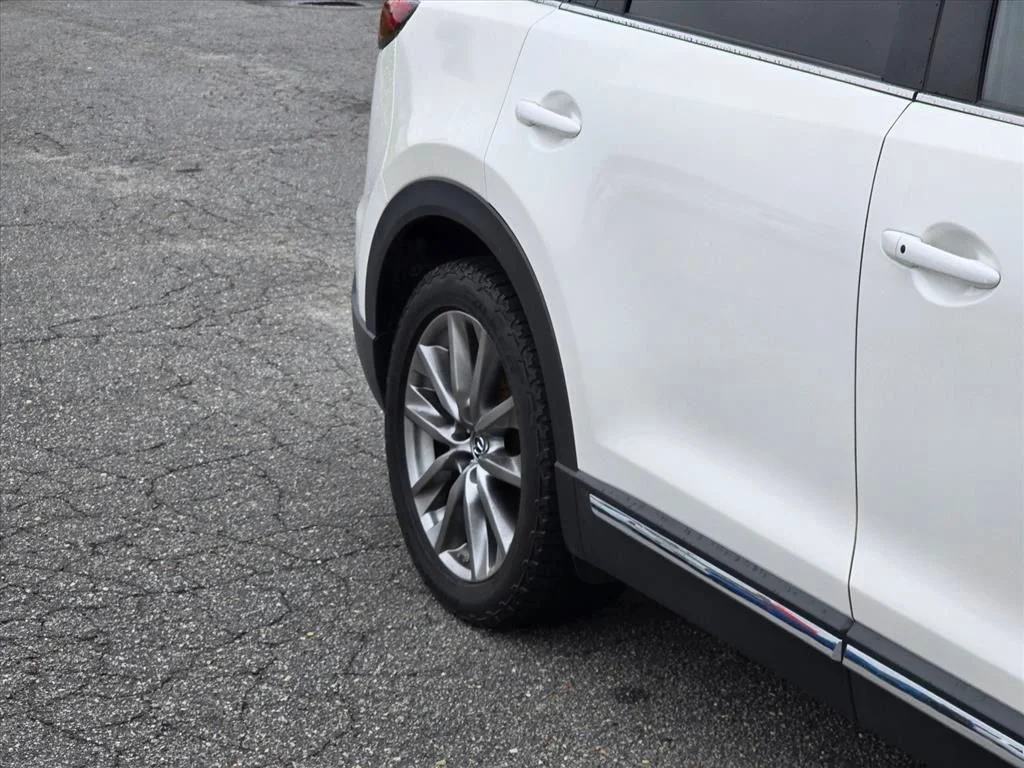 Used 2018 White Mazda Grand Touring image 18
