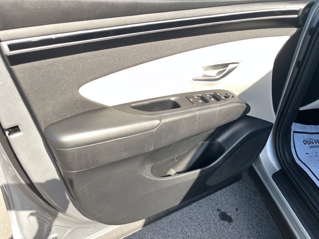 Used 2023 Silver Hyundai SEL image 11