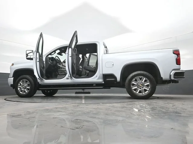 New 2026 Polar White Tricoat Chevrolet High Country image 21
