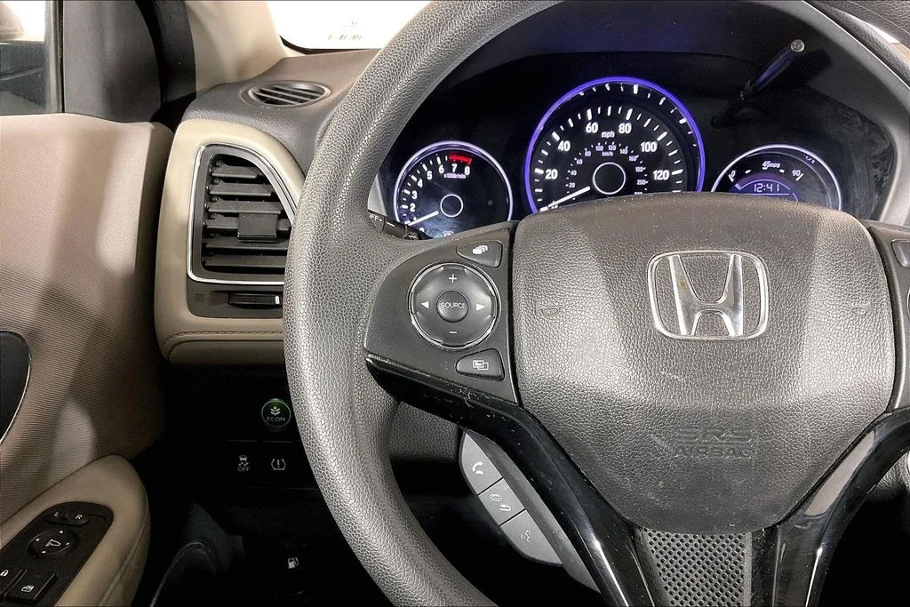 Used 2018  Honda EX image 18