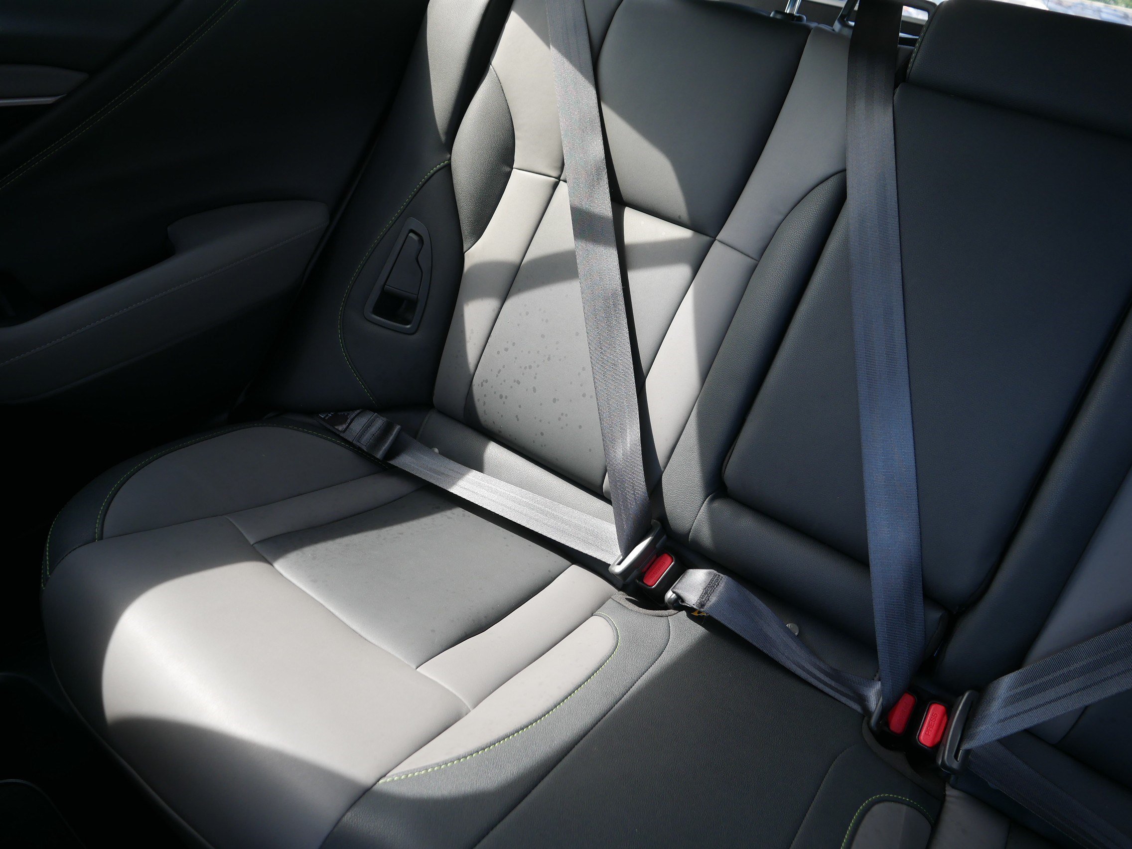 Used 2025 Crystal White Pearl Subaru Onyx Edition image 12