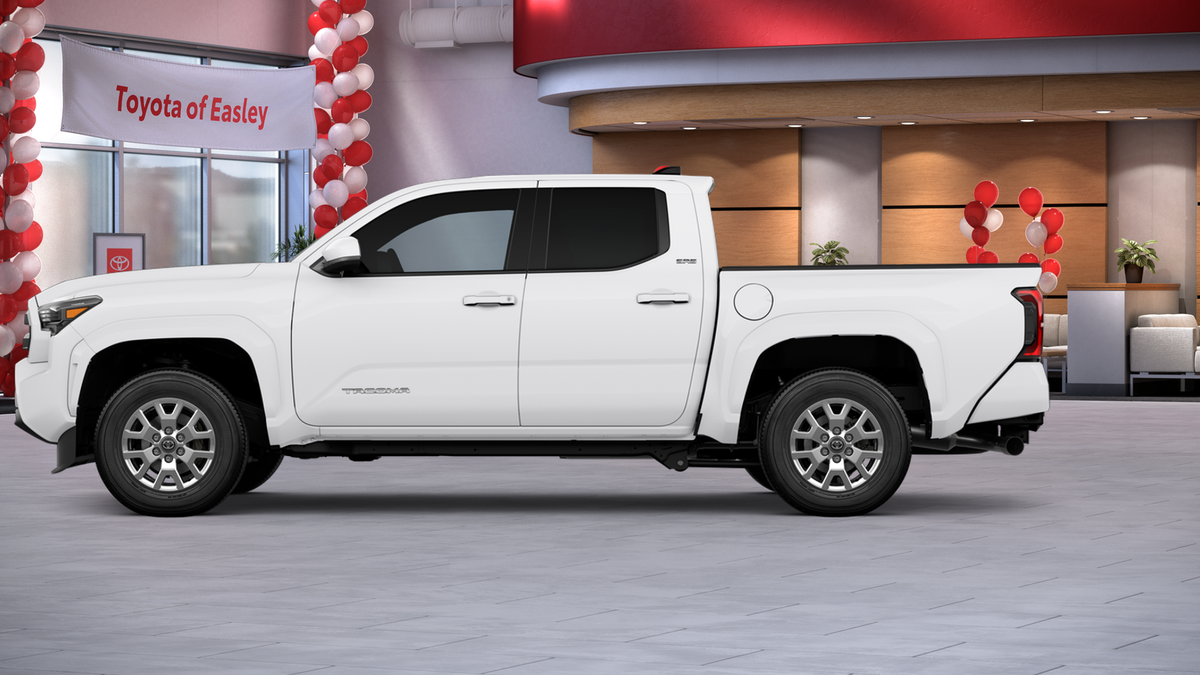 New 2026 Ice Cap Toyota SR5 image 32