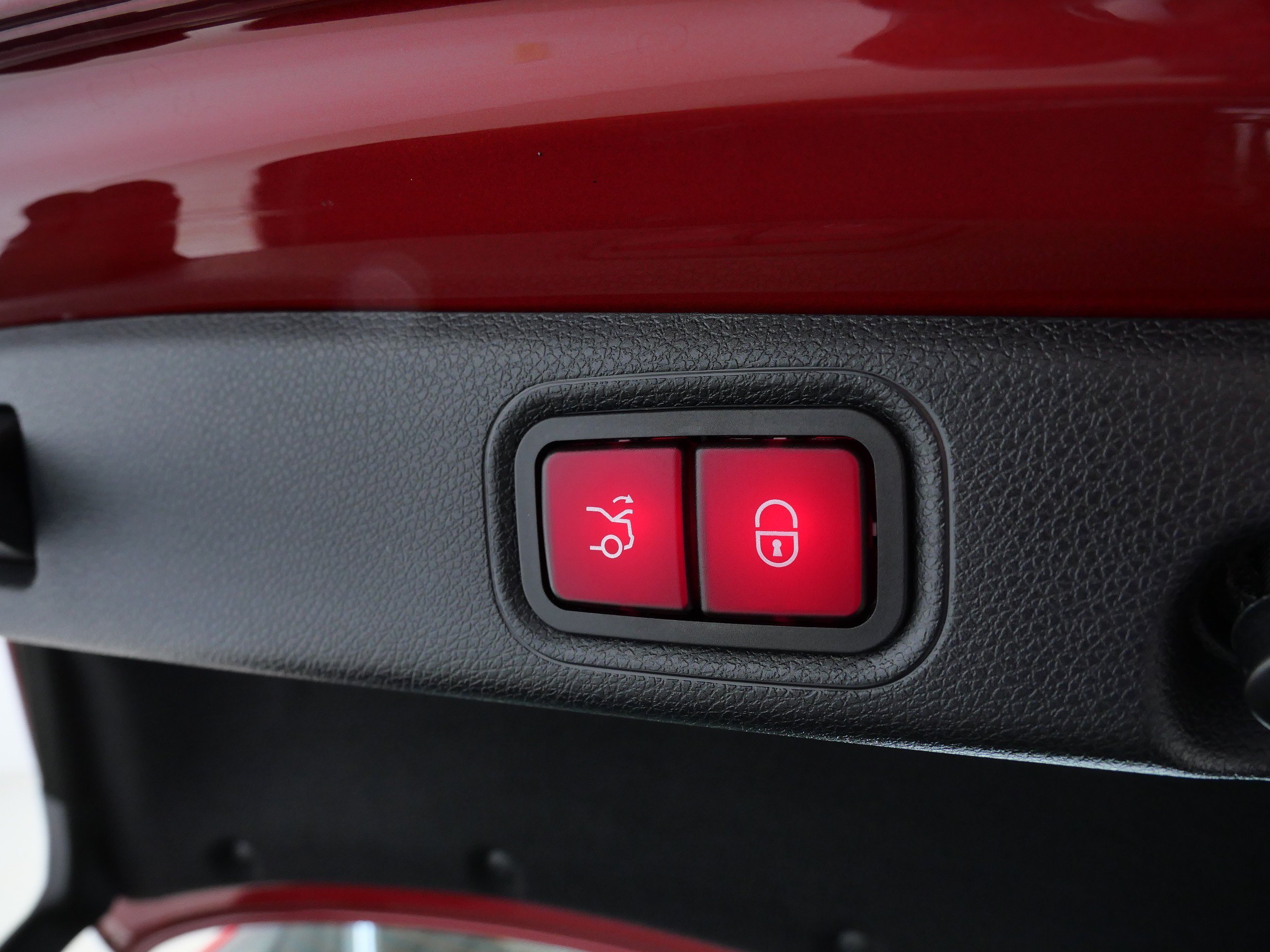Used 2021 designo Cardinal Red Metallic Mercedes-Benz E 350 image 8